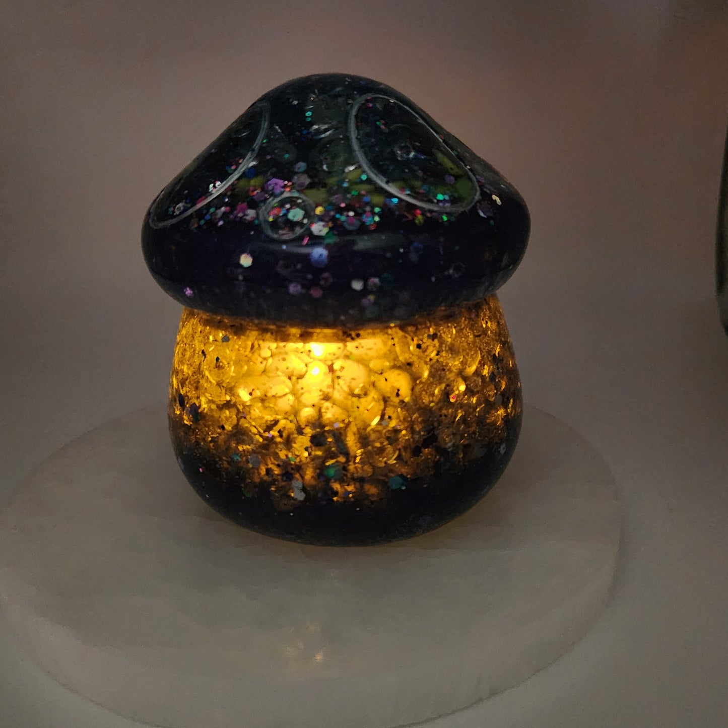 Mushroom trinket holder