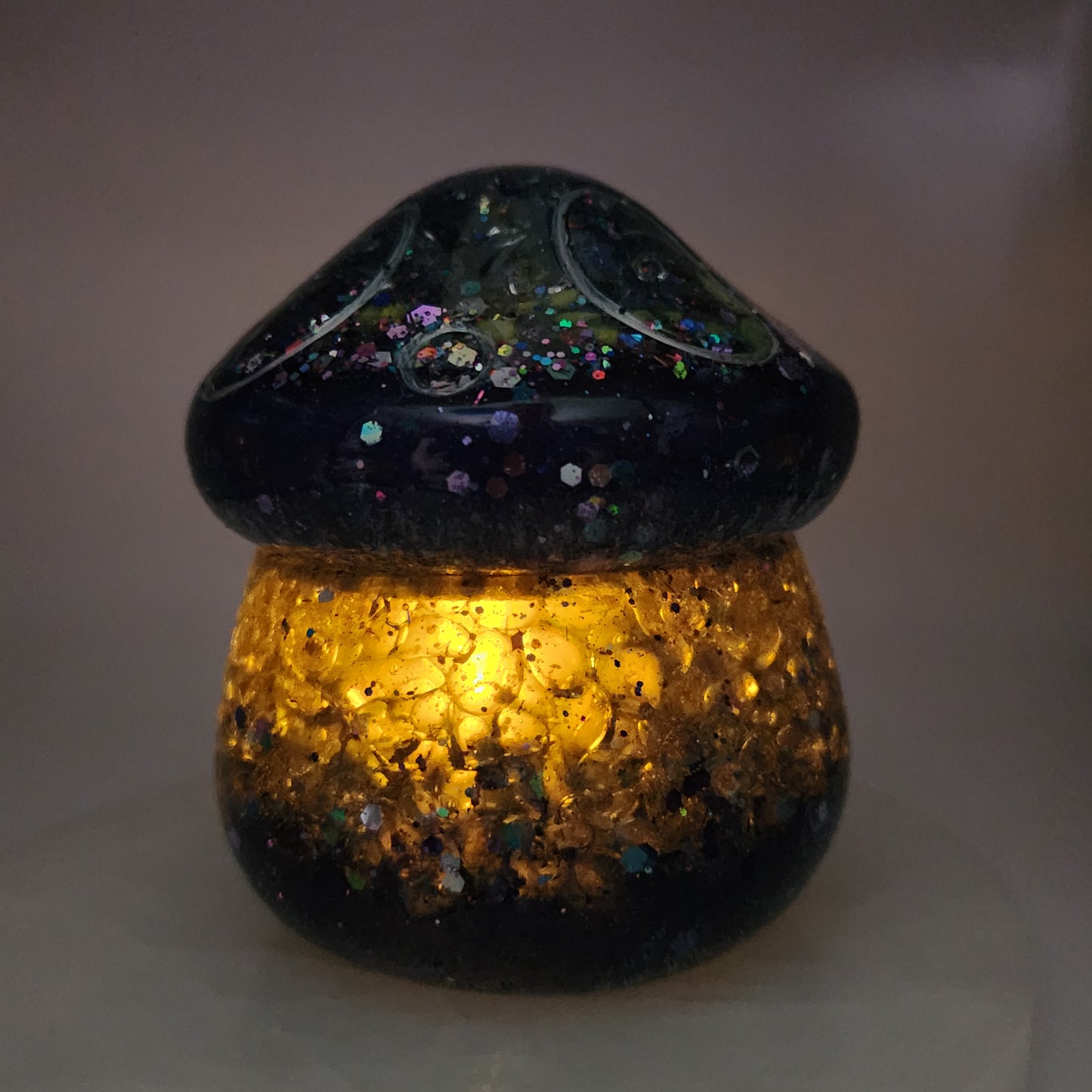 Mushroom trinket holder
