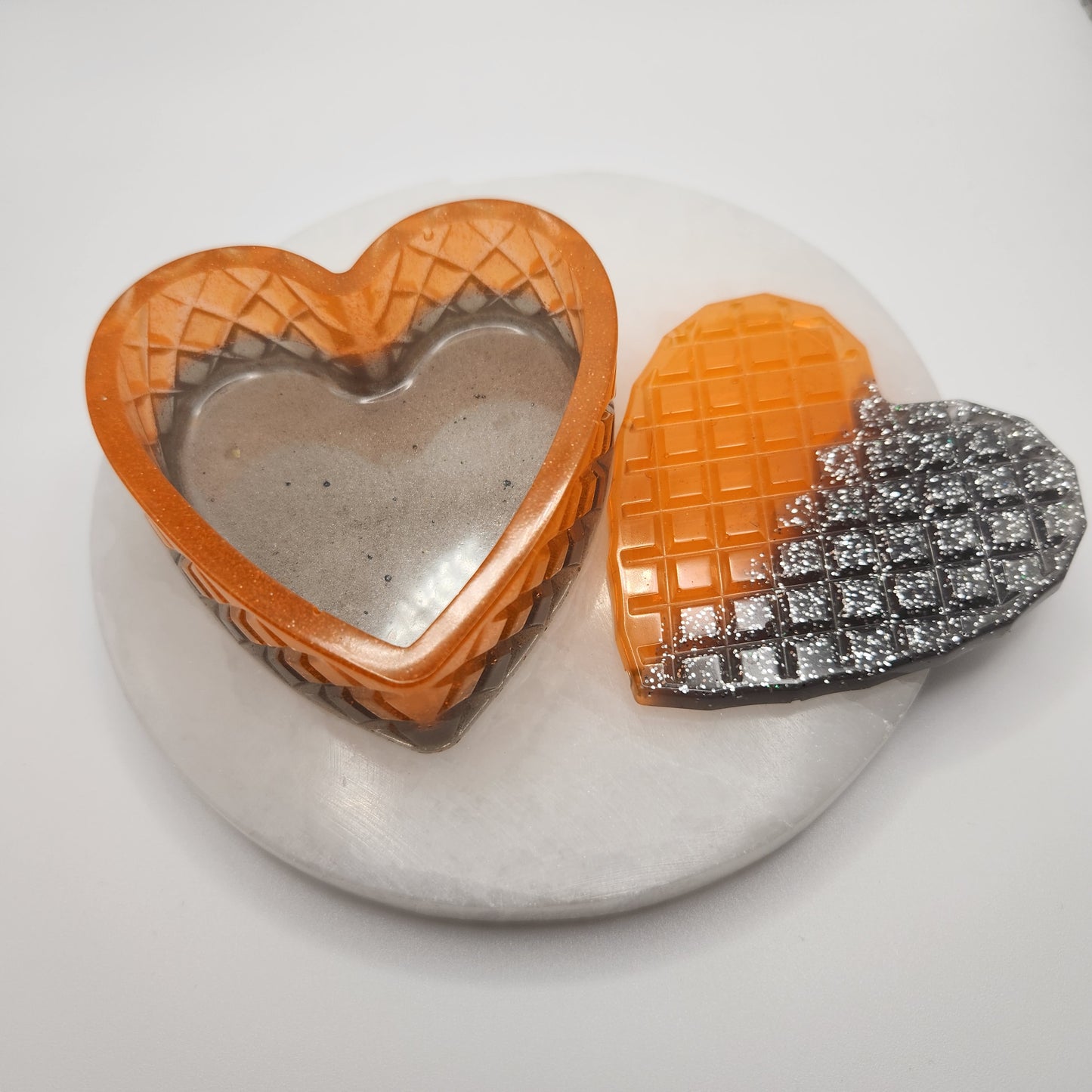 Heart trinket holder